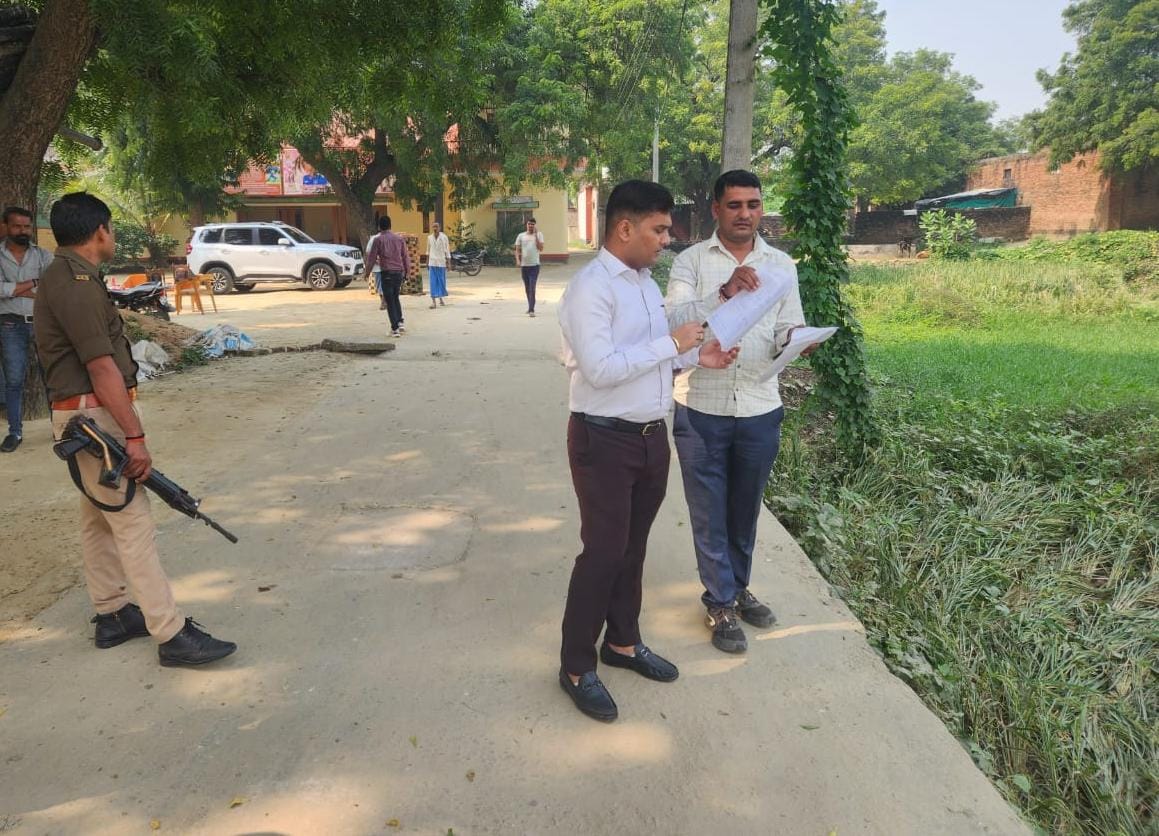 ज्वाइंट मजिस्ट्रेट ने करायी धान की क्रॉप कटिंग