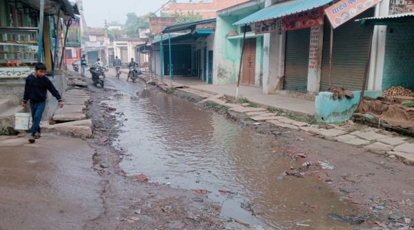 सम्राट स्कंदगुप्त के सम्राज्य के ऐतिहासिक  स्थल तक जाने का मार्ग भितरी बाजार का मार्ग गंदगी और दुर्व्यवस्थाओं से व्याप्त