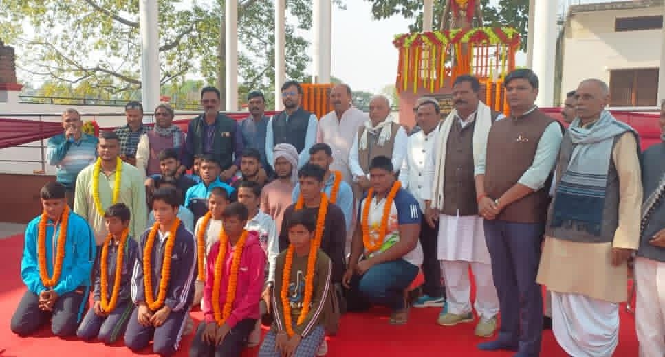 खिलाड़ियों को निशुल्क शिक्षा व प्रोटीन की व्यस्था निःशुल्क जय सिंह पप्पू 