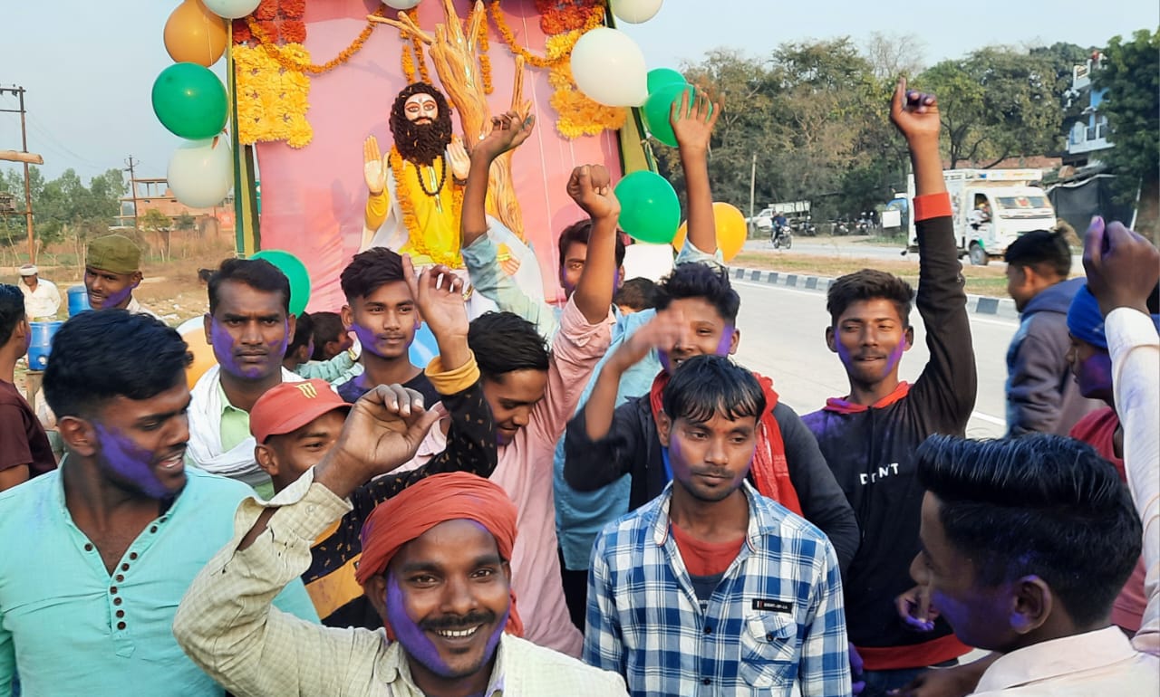 संत रविदास जयंती समारोह आस पास क्षेत्रों मे धुमधाम के साथ मनाया गया