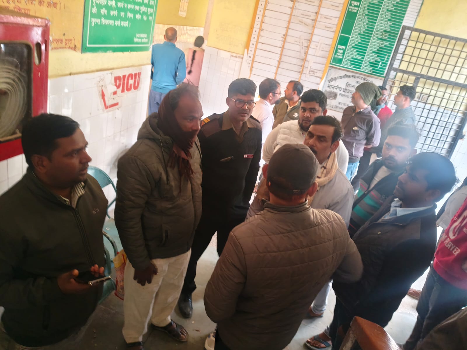 कटी पतंग की लालच में नाबालिक युवक जलकर राख